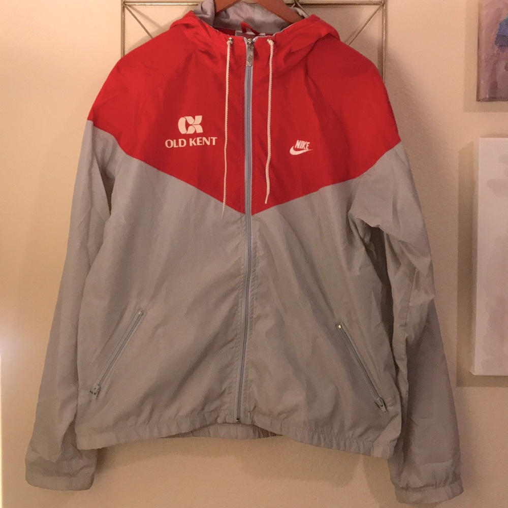 Retro Nike Windbreaker